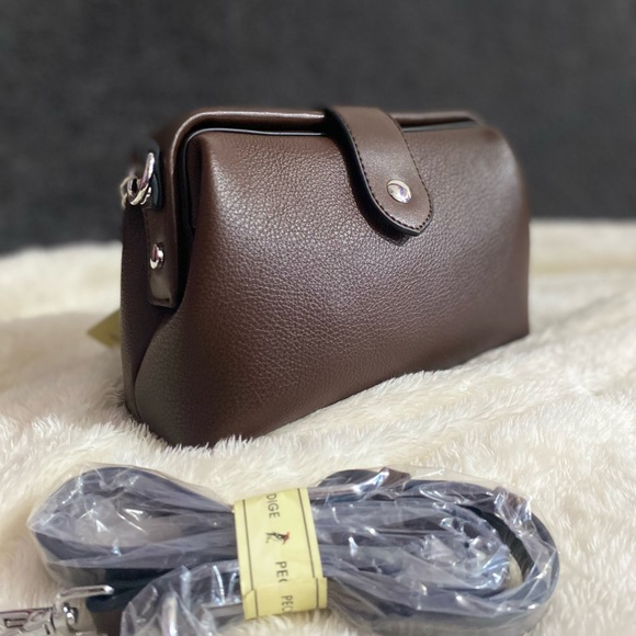 Brown leather bag - Picture 9 of 16